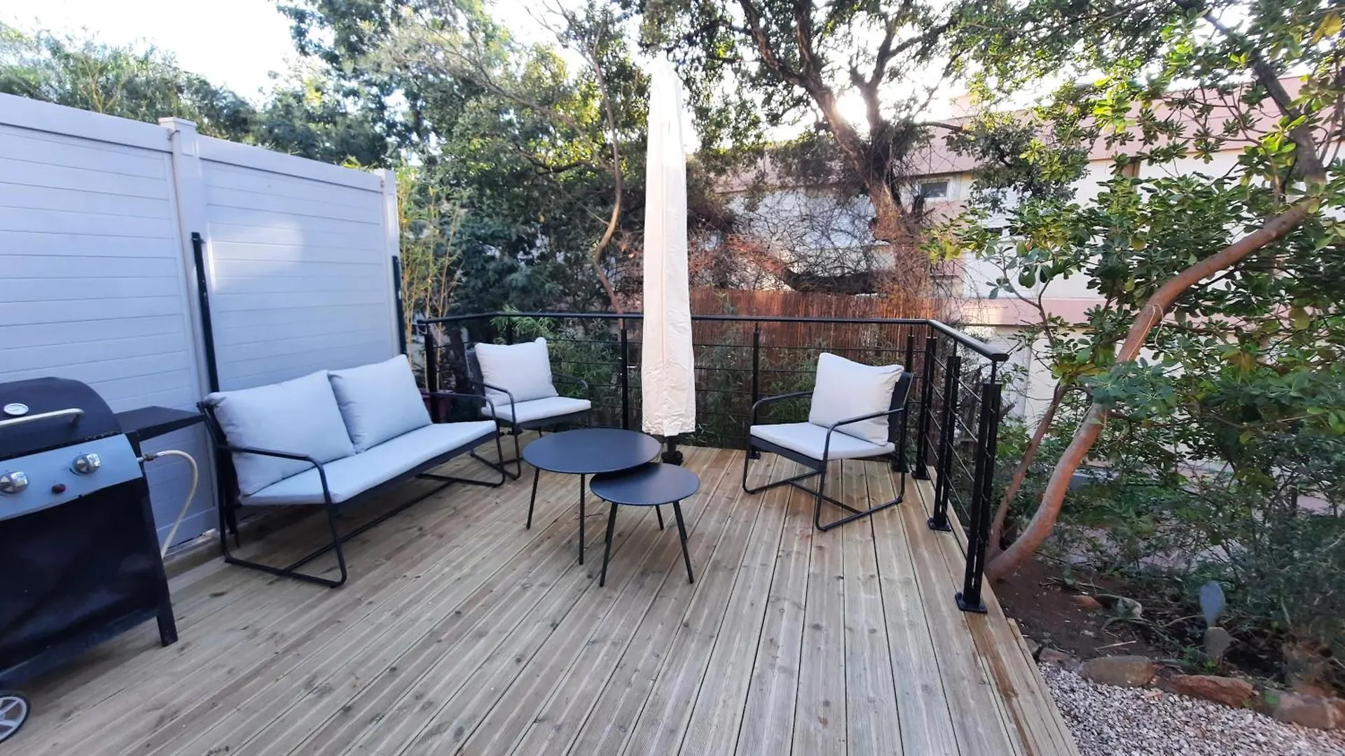 Studio Climatise Lantanas 4 Personnes Le Lavandou Appartement