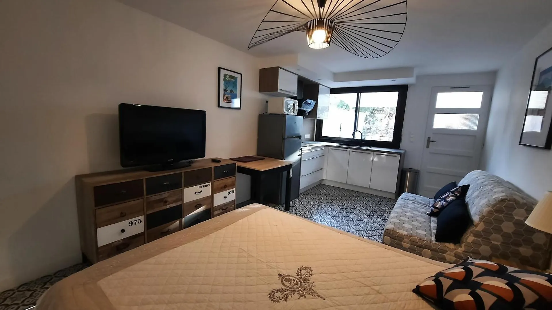 Studio Climatise Lantanas 4 Personnes Le Lavandou Apartamento