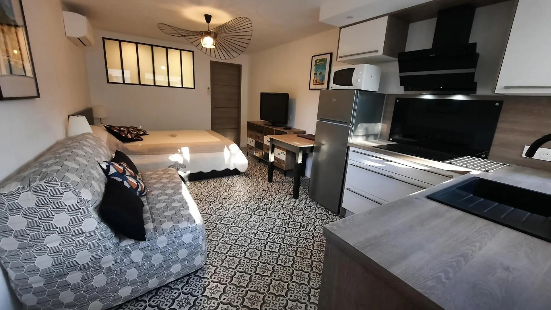 Studio Climatise Lantanas 4 Personnes Le Lavandou