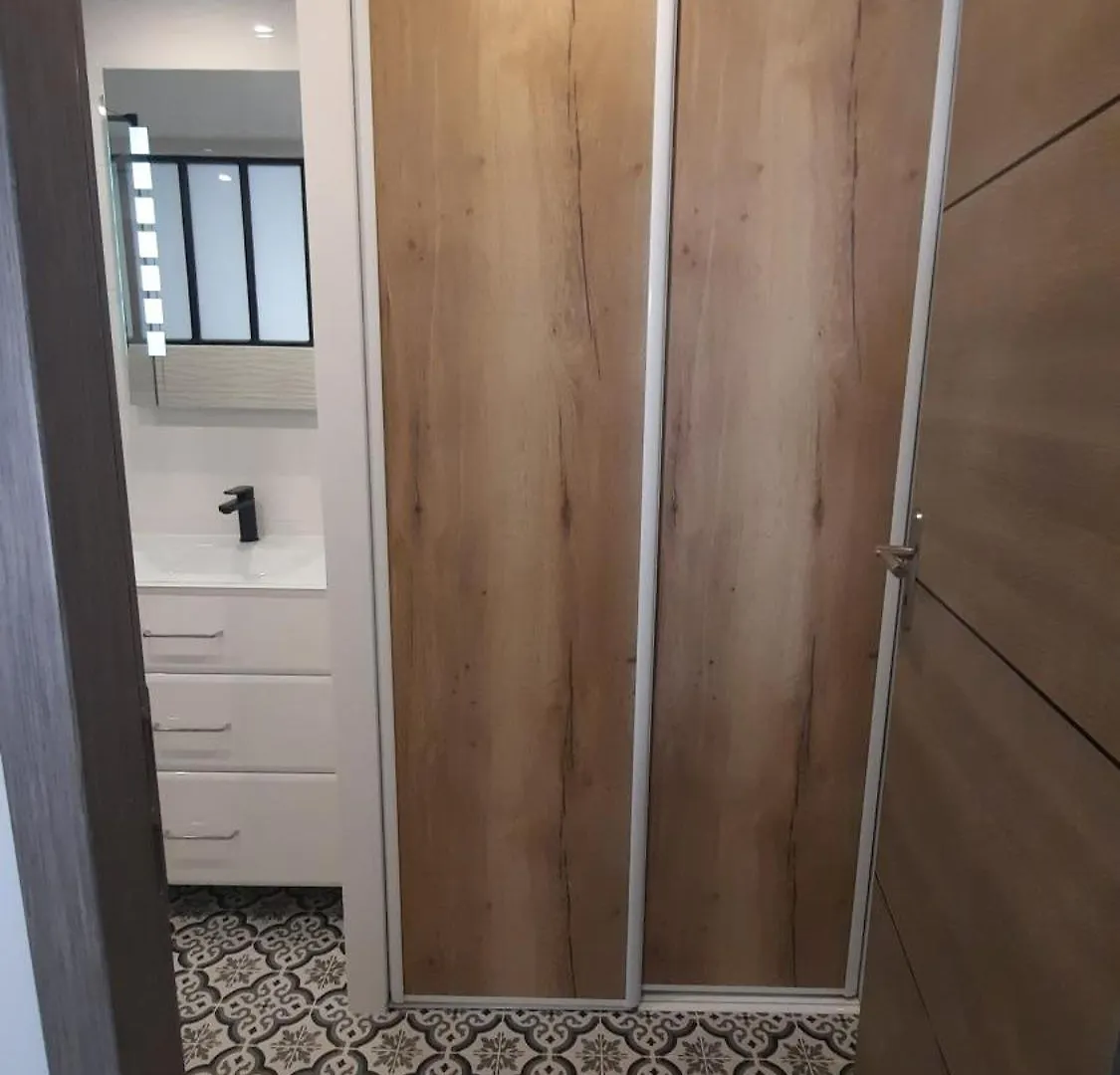 Studio Climatise Lantanas 4 Personnes Le Lavandou