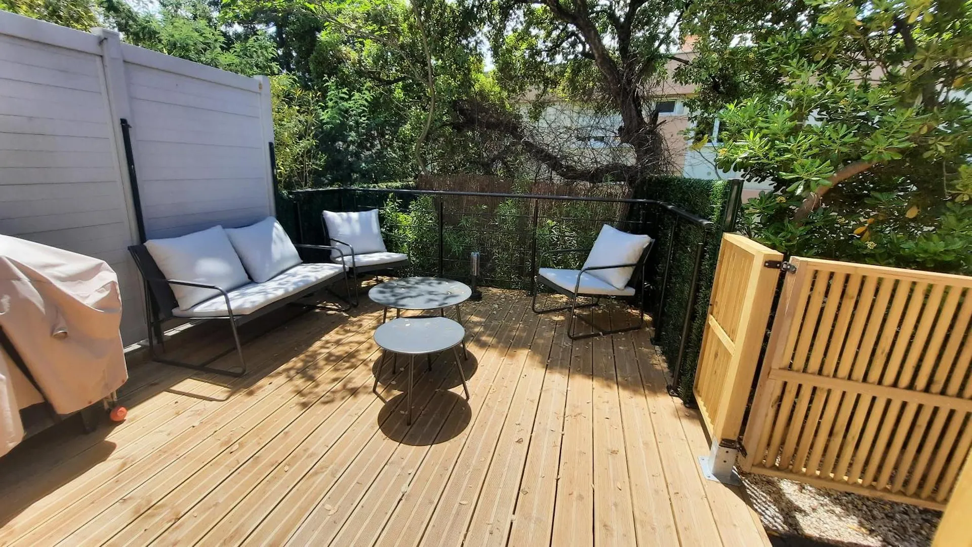 Studio Climatise Lantanas 4 Personnes Le Lavandou